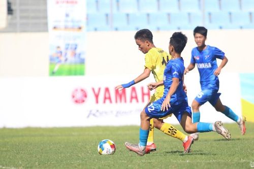 Dội mưa bàn thắng lên U13 PVF, U13 SLNA giành quyền vào chung kết