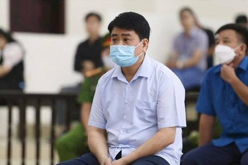Cựu Chủ tịch Hà Nội Nguyễn Đức Chung chịu tổng hình phạt là 12 năm tù