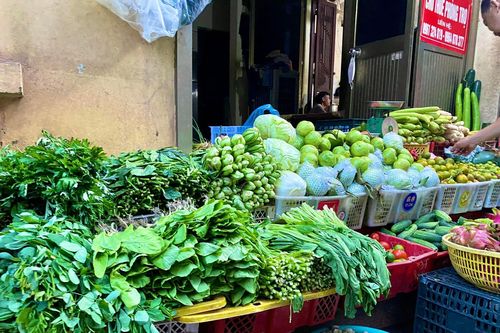 Giá tăng chóng mặt: Vừa ra đến chợ đã hết sạch tiền