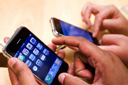 Khởi đầu bị chê cười của iPhone
