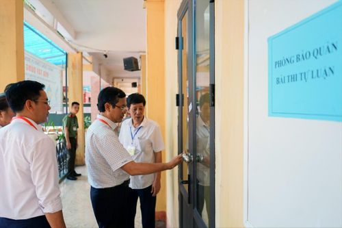 Ưu tiên chấm kiểm tra các bài thi điểm cao