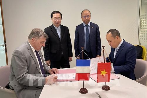 Việt Nam hợp tác với Pháp về khoa học, công nghệ và đổi mới sáng tạo