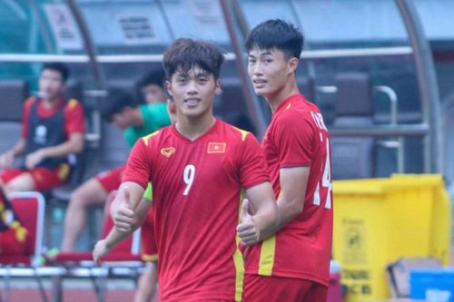 Xé lưới Thái Lan, Quốc Việt giành Vua phá lưới U19 Đông Nam Á 2022: Kỷ lục gia tuổi 19!