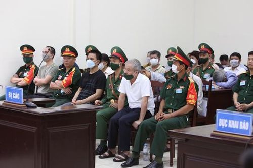 Vụ buôn lậu gần 200 triệu lít xăng dầu và cái kết của nhóm 'bảo kê'