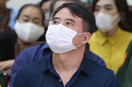Cựu Đại tá Biên phòng bảo kê xăng lậu: 'Nếu tôi làm thế cứ bắn tôi đi'