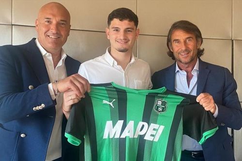 Những lần chuyển nhượng 'khác người' ở Serie A