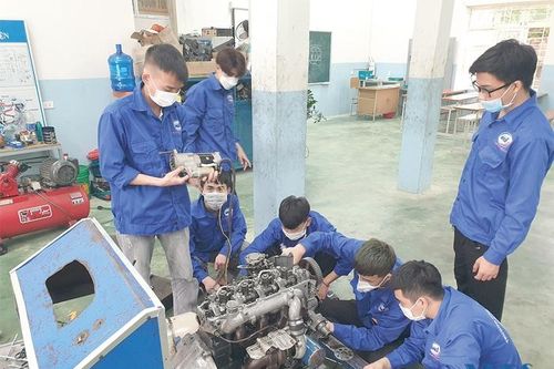 Bạn trẻ và 'bước ngoặt' cuộc đời: Lựa chọn học nghề