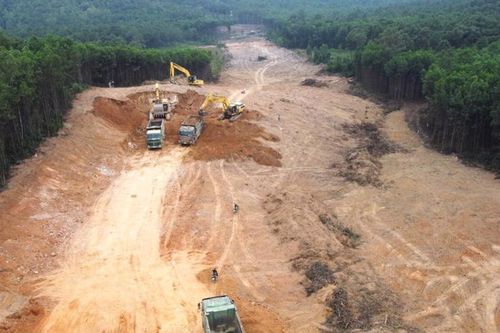 Hàng chục nhà thầu kêu cứu vì 'bão' giá càn quét gây suy kiệt tài chính