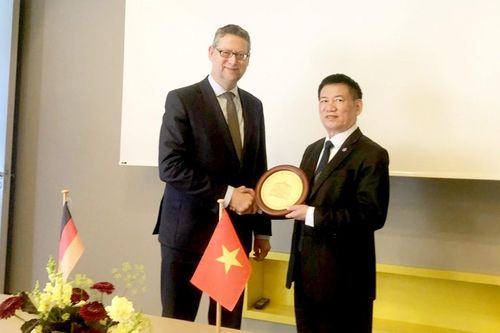 Bộ Tài chính Việt Nam thúc đẩy hợp tác với GIZ và KfW
