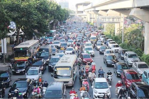 Tách làn riêng ô tô trên đường Nguyễn Trãi chưa thực hiện được