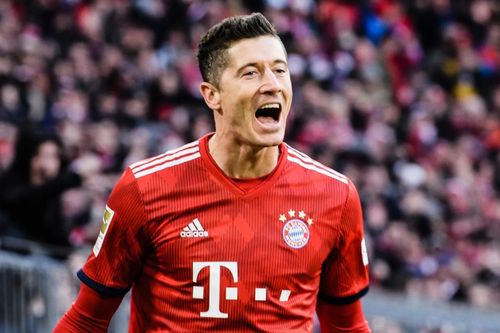 Barca lấy tiền đâu để mua Lewandowski?