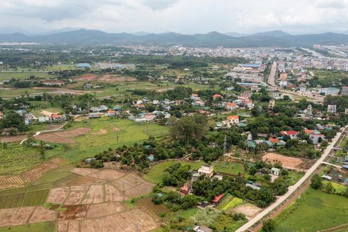 Móng Cái đình chỉ hoạt động 13 sàn bất động sản