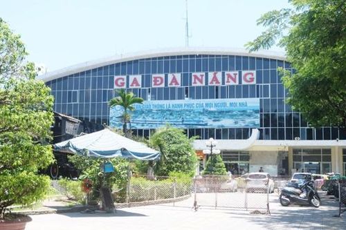 Đưa bé trai nghi bị bắt cóc về cho gia đình