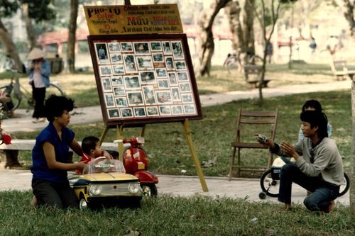 Lặng ngắm vẻ đẹp mộc của hồ Hoàn Kiếm năm 1990 (2)