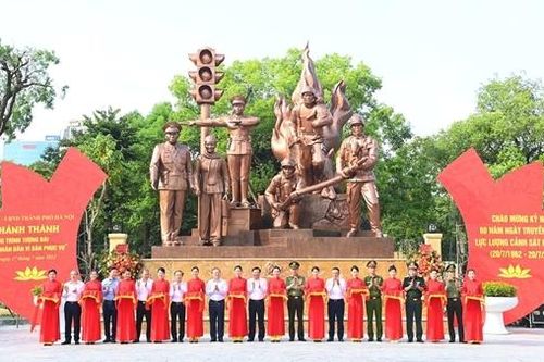 Khánh thành Tượng đài 'Công an nhân dân vì dân phục vụ' – công trình văn hóa tại Hà Nội