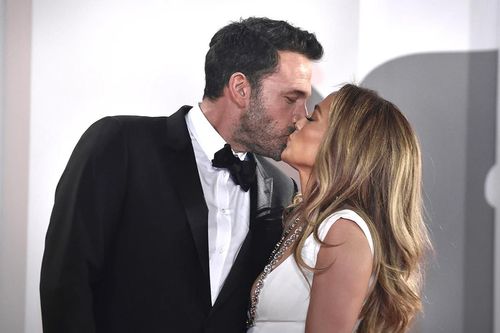 Jennifer Lopez bí mật cưới Ben Affleck