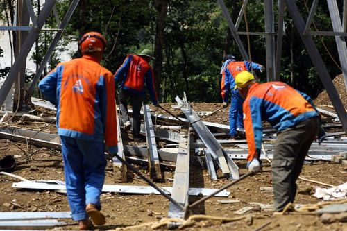Vì sao các dự án điện trọng điểm chậm tiến độ?