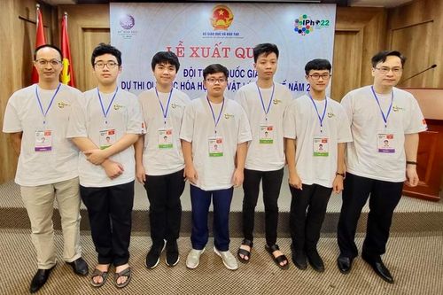 100% học sinh đội tuyển Việt Nam đoạt huy chương tại Olympic Vật lí quốc tế 2022