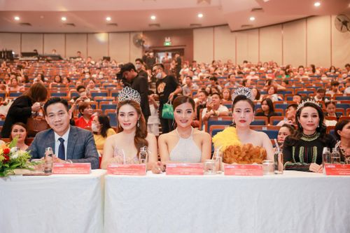 Á hậu Trần Thụy Thanh Nhã ngồi 'ghế nóng' chung kết HHDNVN 2022