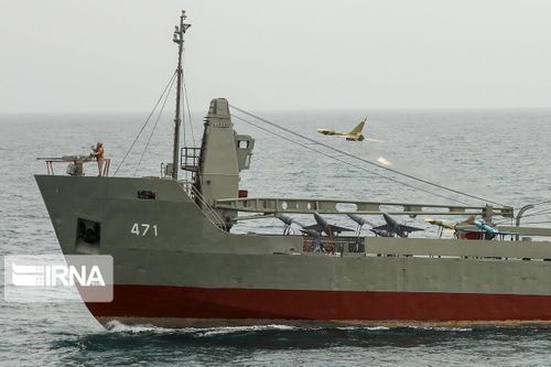 Sự nguy hiểm của lực lượng máy bay không người lái trên hạm của Iran