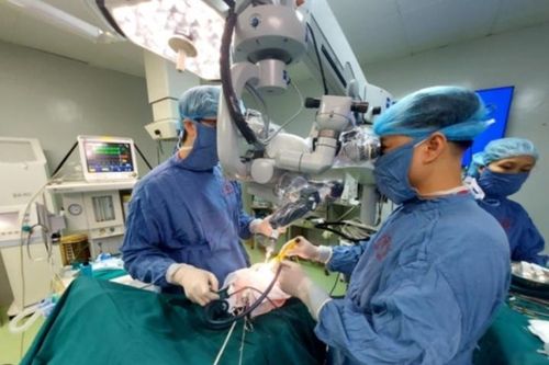 Cứu sống người phụ nữ bị xuất huyết não do biến chứng cao huyết áp