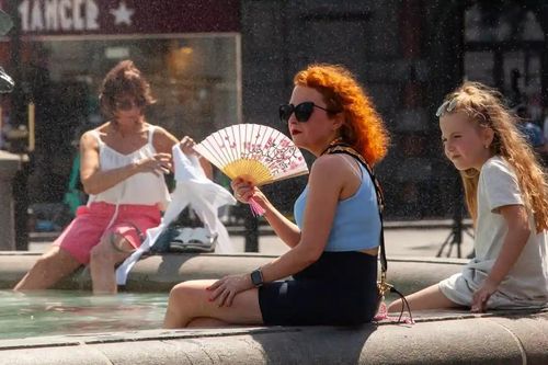 Hồi chuông cảnh tỉnh từ ngày nóng nhất trong lịch sử ở Anh