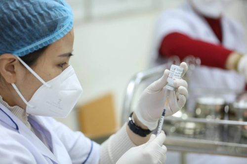 Vắc-xin tăng cường mũi 4 bảo vệ bạn thế nào trước biến chủng BA.5?