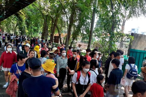 Các điểm vui chơi quá tải
