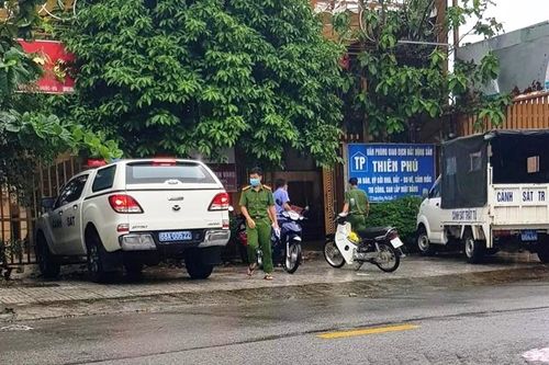 Lo sợ không có tiền trị bệnh, chồng sát hại vợ và con trai