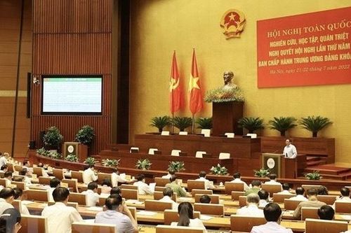 Hội nghị toàn quốc nghiên cứu, học tập, quán triệt Nghị quyết Hội nghị Trung ương lần thứ 5, khóa XIII