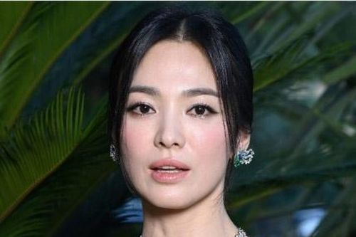 Song Hye Kyo đóng cặp cùng mỹ nam kém 14 tuổi
