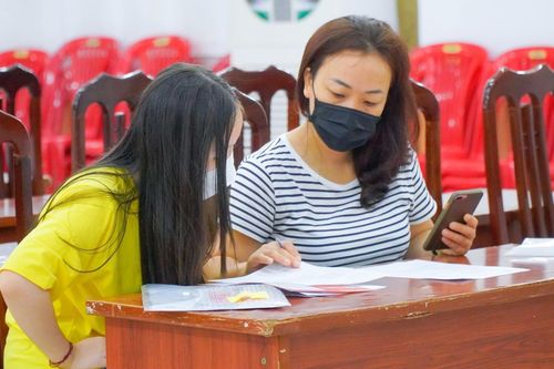 Tư vấn chọn tổ hợp môn học tạo thuận lợi cho học sinh lớp 10
