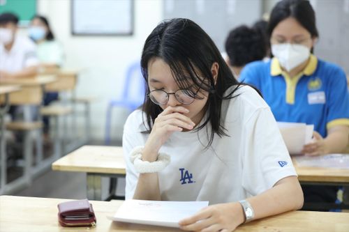Hoàn thành chấm thi tốt nghiệp THPT: Có bài thi Văn đạt điểm 10