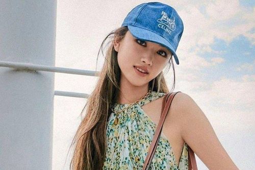 Ái nữ của tài tử Nhậm Đạt Hoa theo nghiệp mẫu