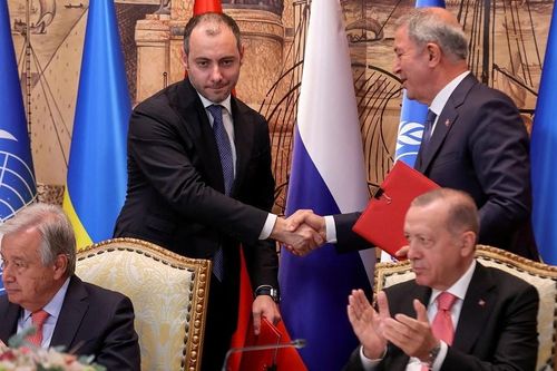 Nga-Ukraine ký thỏa thuận 'mở khóa' cảng bên bờ Biển Đen; Moscow tuyên bố 'không lợi dụng'; Mỹ, Anh lên tiếng