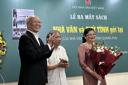 Chữ tình gửi lại của Trình Quang Phú
