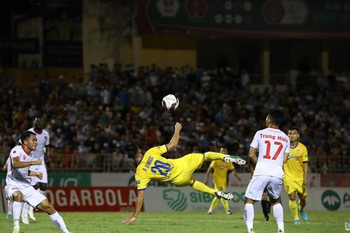 Đánh bại Hải Phòng, Sông Lam Nghệ An vươn lên đầu bảng V.League 2022