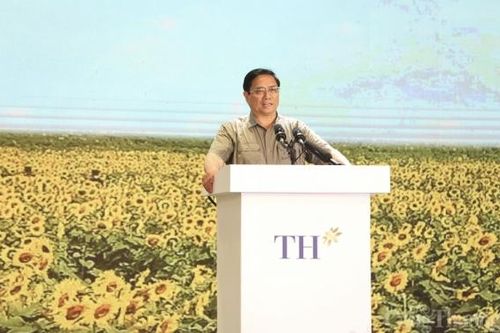 Thủ tướng Phạm Minh Chính thăm vùng sản xuất nông nghiệp công nghệ cao tại tỉnh Nghệ An