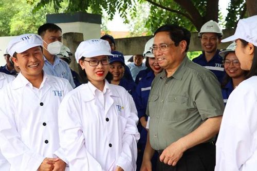 Thủ tướng Phạm Minh Chính thăm và làm việc tại Tập đoàn TH