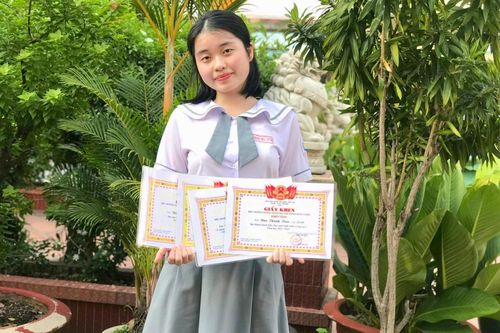 Thủ khoa của TPHCM không sở hữu điểm 10 nhưng giỏi đều
