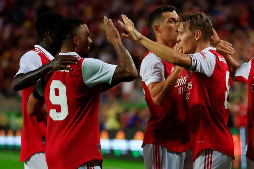 Gabriel Jesus chói sáng, Arsenal vùi dập Chelsea tại Mỹ