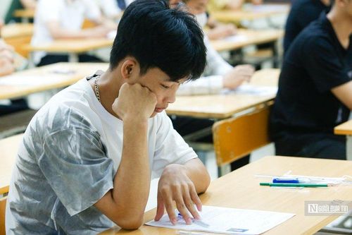 Thi THPT 2022: Môn Lịch sử có số điểm 10 gấp gần 8 lần năm 2021