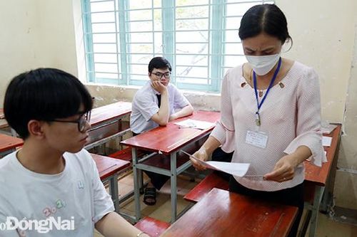 Kết quả thi tốt nghiệp THPT năm 2022: Nhiều thủ khoa khối thi không đến từ trường chuyên