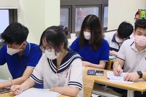 Số điểm 10 và điểm liệt thi tốt nghiệp THPT 2022 giảm mạnh