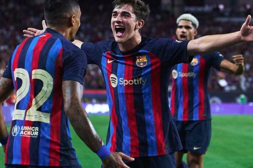 Raphinha ghi siêu phẩm, Barca đánh bại Real Madrid