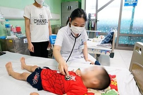 Từ vụ 2 anh em suy thận cấp do dùng vitamin D sai cách: Đừng bổ sung vitamin D cho con theo cách này mà biến thuốc bổ thành thuốc độc