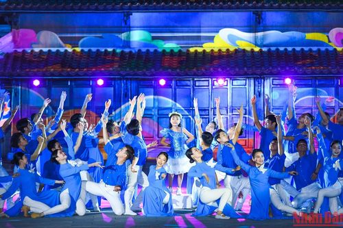 Chương trình nghệ thuật 'Khát vọng hòa bình' trên vùng đất thiêng Quảng Trị