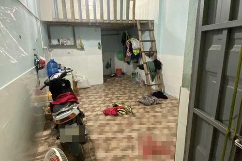 Phát hiện người vợ tử vong trên gác gỗ, chồng không rõ đi đâu