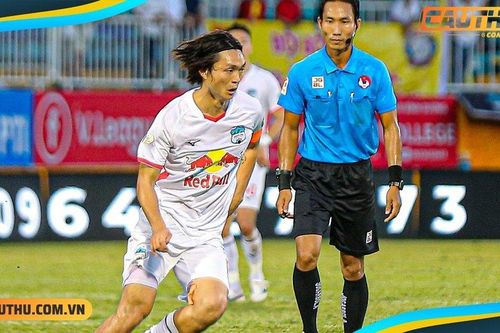Thi đấu cực cháy, Tuấn Anh bị đàn anh ở ĐT Việt Nam gọi là 'Thiên Lôi'