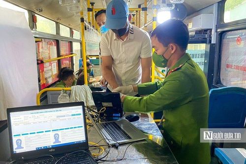 Hà Nội mở đợt cao điểm cấp CCCD gắn chip